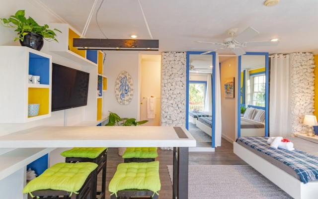 Panoramic Cottage at Love Beach - Pool — фото 4