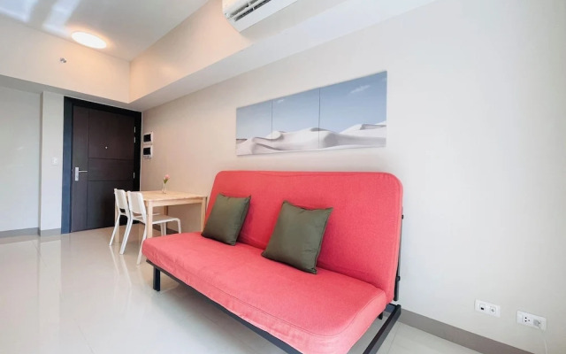 Uptown Parksuites BGC