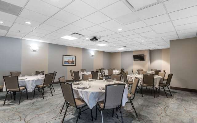 Comfort Inn Bay City - Riverfront