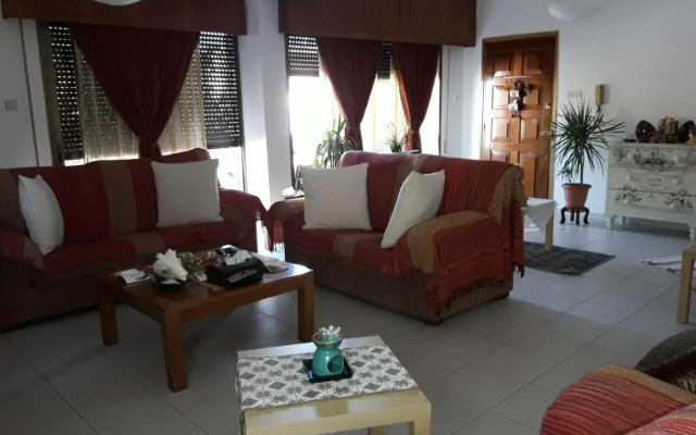 Shared Top 1St Floor Villa