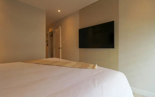 w Charming 2BR w Balcony in Miraflores