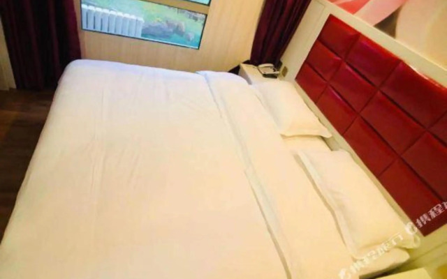 Super 8 Hotel (Beijing You'anmen Outer Street)