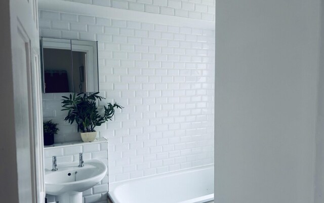 Beautiful one bed Apartment in Glasgow West End