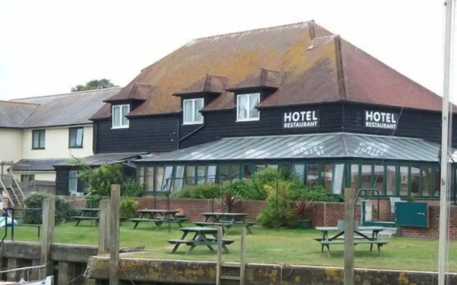 River Haven Hotel