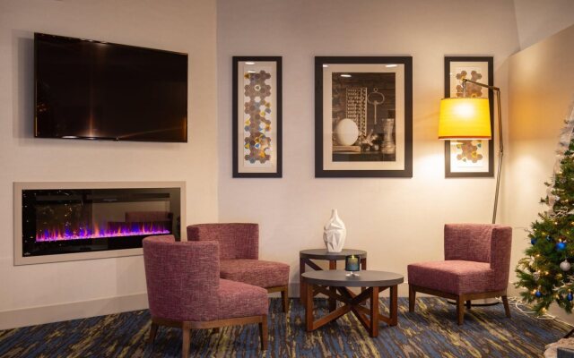 Holiday Inn Express Hotel & Suites Wausau by IHG