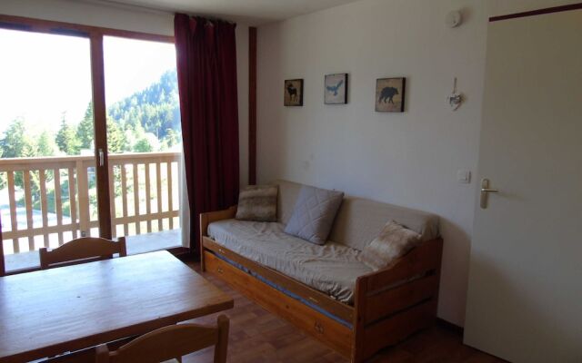 Lou Services Apartment CB24 LSI 001