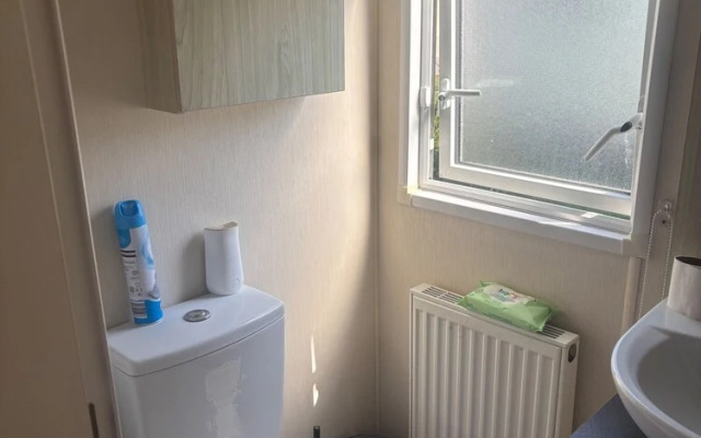 Newquay Bay - 3-bed Caravan - Sleeps 6
