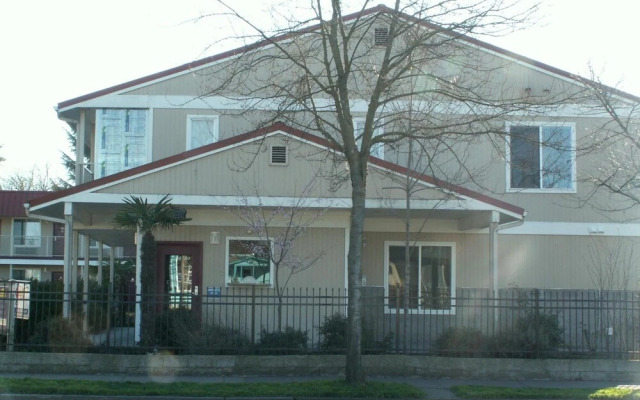 Express Inn & Suites