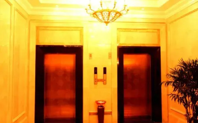Huanghe Grand Hotel