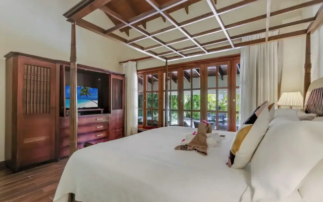 Beautiful Villa with Pool Gym and Maid