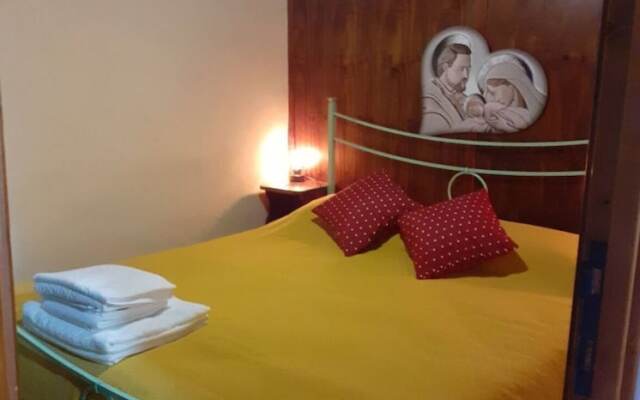 The Little House of Vacone Italy