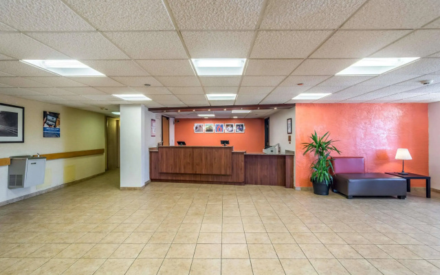 Motel 6 Elk Grove Village, IL - O'Hare