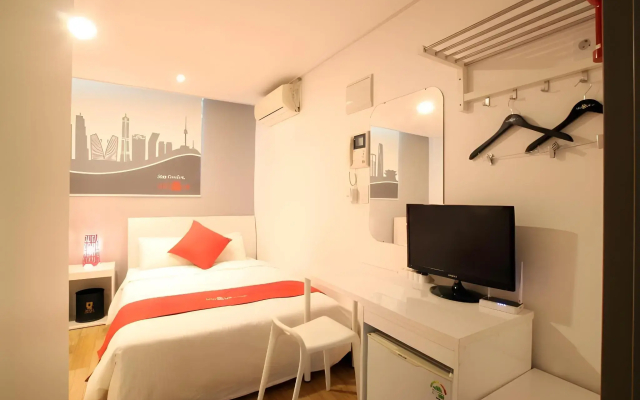 Three Seven Hotel