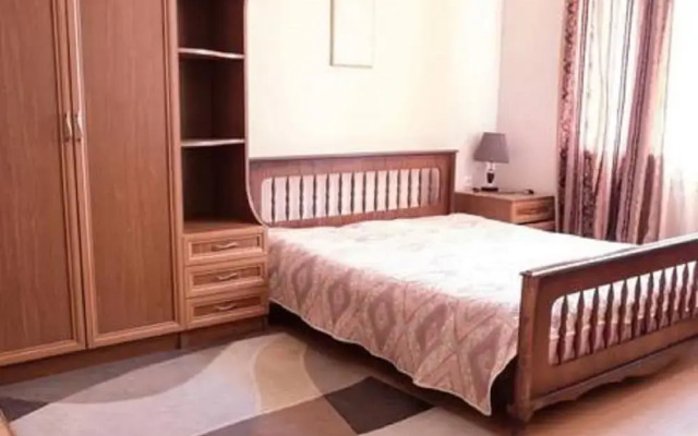 Tumanyan apt&Tours