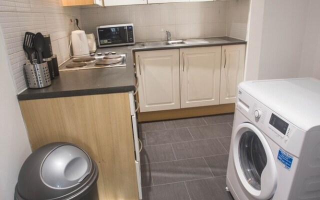 Short Stay Bristol - Stapleton 1 Apartment