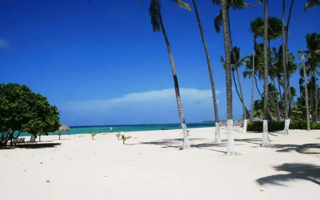 Stanza Mare 2 Bedroom Beachfront Condo