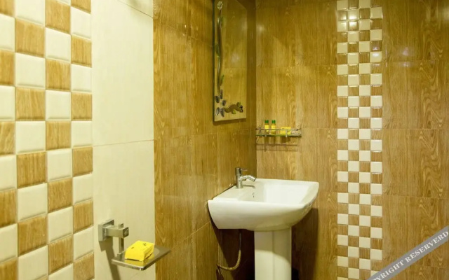 FabHotel Avs Kukatpalli