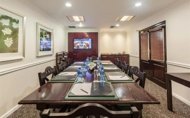 Courtyard Hotel Rosebank