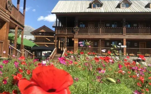 Hemu Tuwaju Hotel