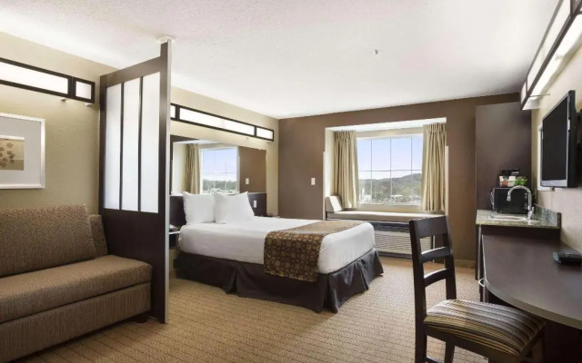 Microtel Inn & Suites By Wyndham Cambridge