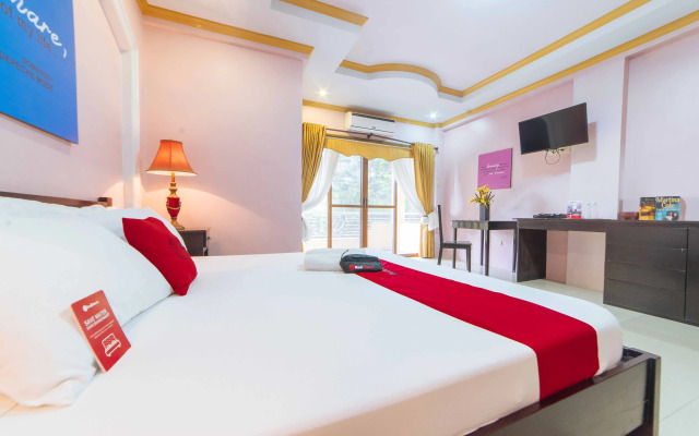 The Q Hotel by Reddoorz