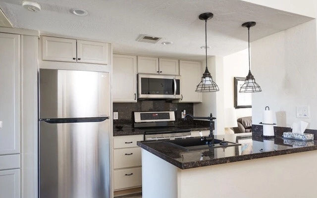 Cliffs in Surprise By Signature Vacation Rentals