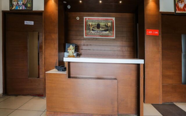 OYO 16543 Hotel Madhuban