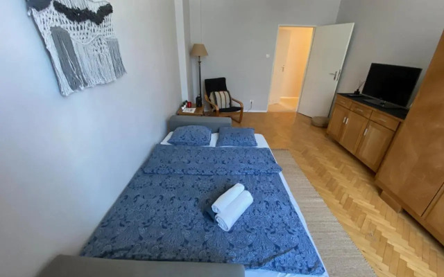 Krucza Street 51 in the City Center