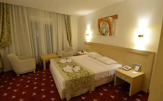 Lamos Resort Hotel & Convention Center