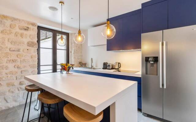 Stunning 2 Bed Apartment, Sleeps 4