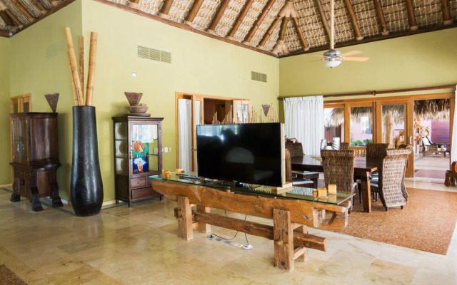 Large 5-BDR villa for rent in Cap Cana