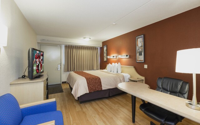 Red Roof Inn Cincinnati - Sharonville