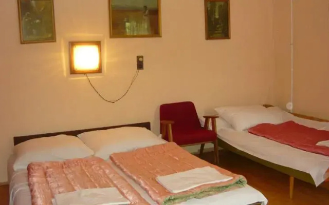 Youth Hostel Villa Benjamin - Siófok