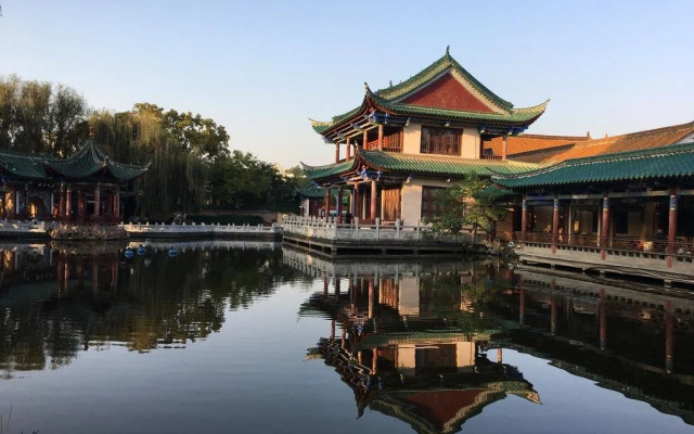 North-Bridge Youth Hostel