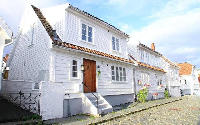 Saga Caves Straen