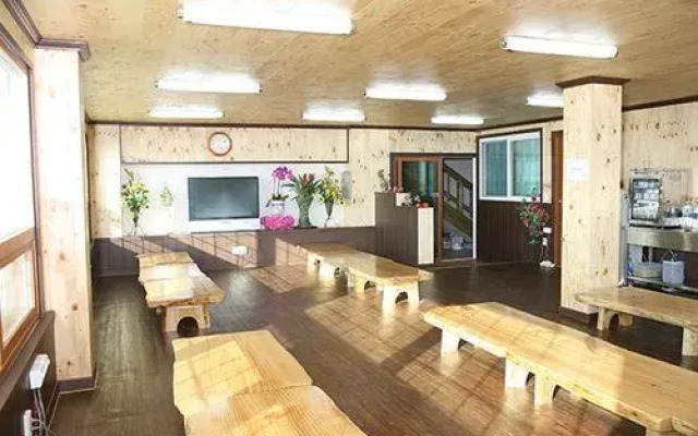 Hwaseonghaneul Sarangchae Pension