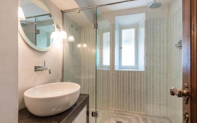 CHARMING 2BED APARTMENT overlooking DUOMO-hosted by Sweetstay