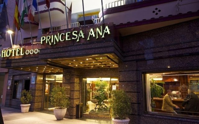 Hotel M.A Princesa Ana 4*