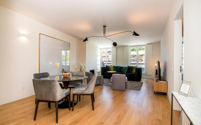 Liberdade 12 by The Good Neighbour in Lisbon