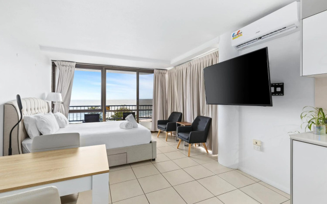 Bayview Tower – Guest Rooms – Yeppoon