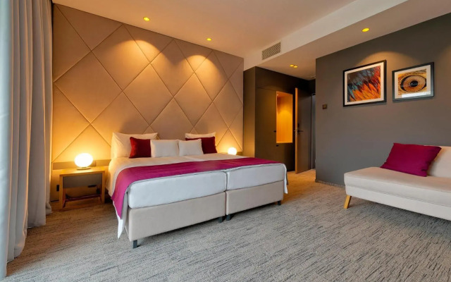 Donautica Hotel & Restaurant