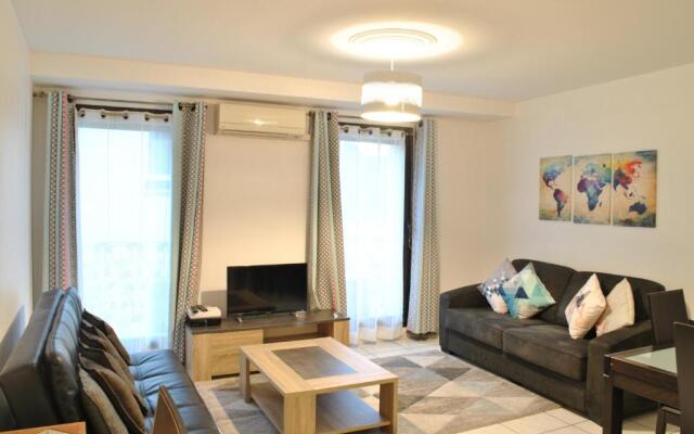 Centre Riviera 2P LHO5516