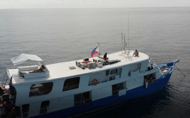 El Nido Ocean Suite Floating Hotel