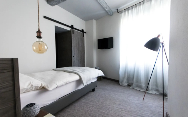 Seven Boutique Hotel