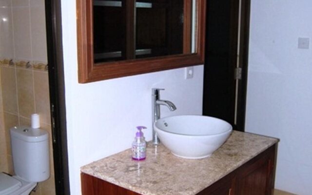 Suzanne Homestay