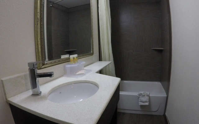 Motel 6 Elizabeth, NJ - Newark Liberty Intl Airport