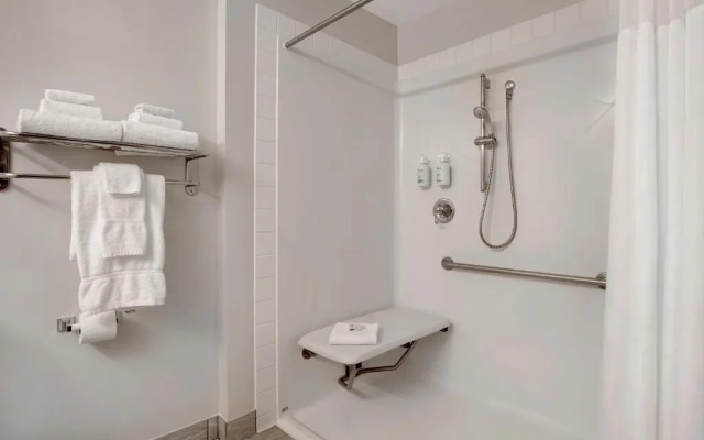 Victoria Airport/Sidney Travelodge
