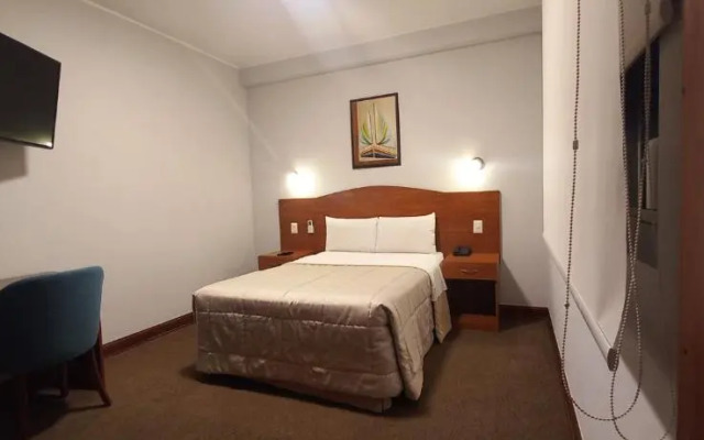Javier Prado Inn