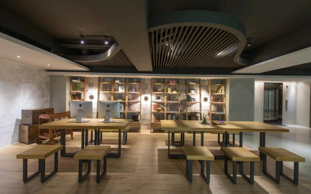 Simple Plus Hotel