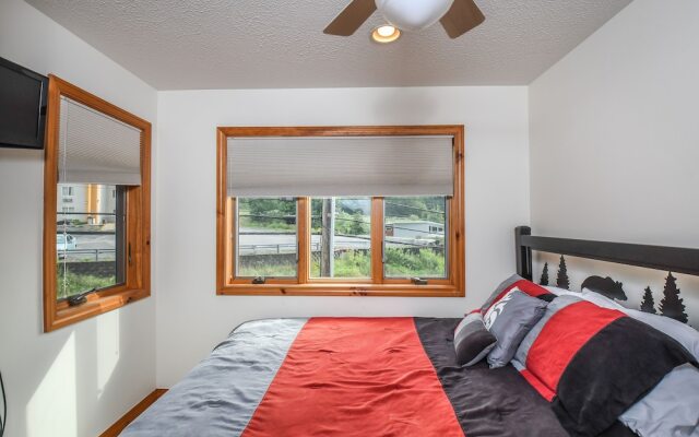 Cedar Creek 4 Bedroom Townhome #14